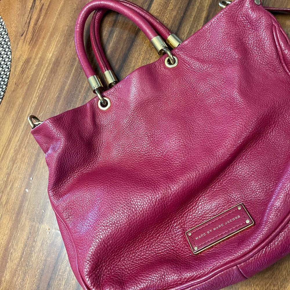 MARC BY MARC JACOBS HOBO BAG